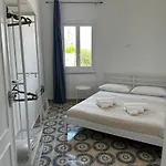 Dattilo Villa Fontane Bianche