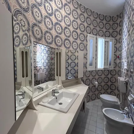Dattilo Villa Fontane Bianche